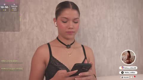 Snapshot of alisa_roldan chatting on 19, 9, 2025 online show from 19, 9, 2025