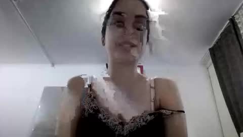 Snapshot of alisaxcristal chatting on 25, 4, 2026 AlisaXCristal online show from 25, 4, 2026