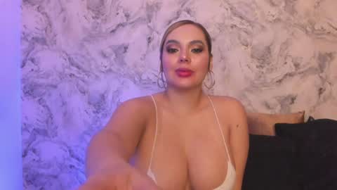 Snapshot of alisha_indira_ chatting on 23, 1, 2025 Andrea online show from 23, 1, 2025