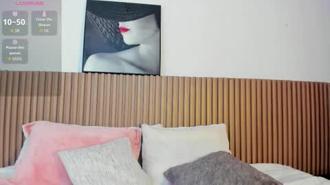 alisha_olsen_ online show from 3, 10, 2025