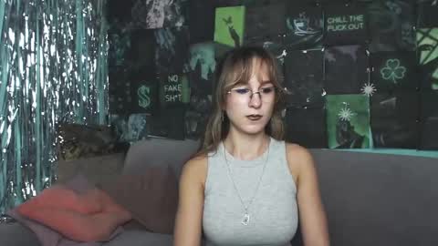 alishakelly online show from 2, 11, 2025