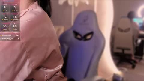 Alisia online show from 27, 2, 2025