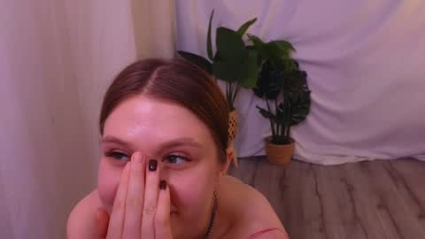 Alisia online show from 20, 12, 2024