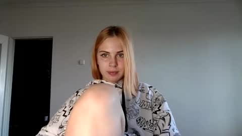 Snapshot of alismoona chatting on 13, 9, 2025 Alisa online show from 13, 9, 2025