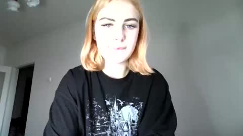 Snapshot of alismoona chatting on 17, 9, 2025 Alisa online show from 17, 9, 2025