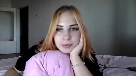 Snapshot of alismoona chatting on 19, 9, 2025 Alisa online show from 19, 9, 2025