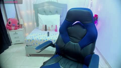 Snapshot of alison_girl22 chatting on 20, 12, 2024 Alison online show from 20, 12, 2024