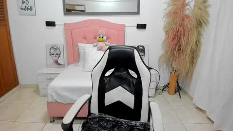 Snapshot of alison_girl22 chatting on 21, 1, 2025 Alison online show from 21, 1, 2025