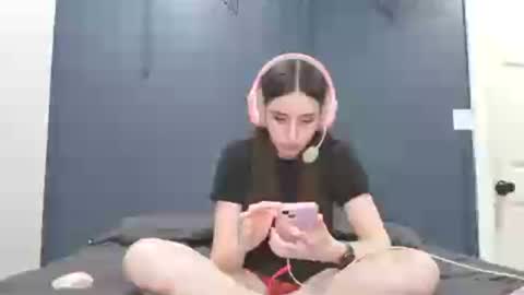 Snapshot of alisonfieldsxo chatting on 6, 7, 2026 Alison Fields online show from 6, 7, 2026