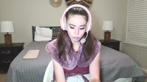 Snapshot of alisonfieldsxo chatting on 16, 7, 2026 Alison Fields online show from 16, 7, 2026