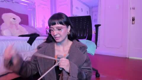 Alison Fishert online show from 28, 2, 2025