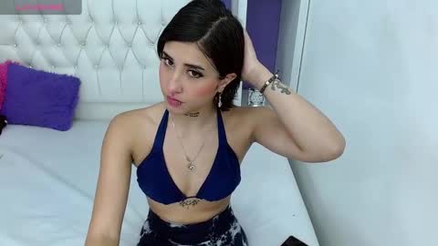 Snapshot of aliss_diiaz chatting on 4, 1, 2025 aliss_diiaz online show from 4, 1, 2025