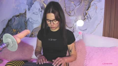 Mia online show from 30, 3, 2026