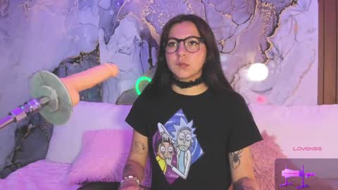 Mia online show from 4, 4, 2026