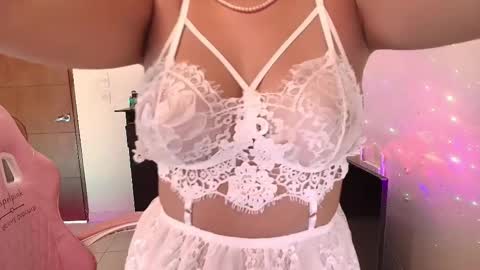 Snapshot of alissa_grey2 chatting on 25, 9, 2025 Alissa online show from 25, 9, 2025