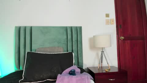 AlissaNix online show from 7, 12, 2024