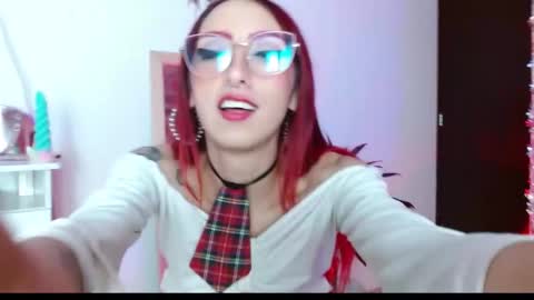 alissesallie_ online show from 13, 1, 2025