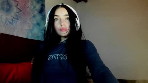 Alisson369  online show from 5, 10, 2025