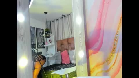 alix noa online show from 19, 11, 2025