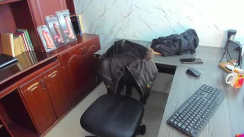 Snapshot of alixlong chatting on 23, 1, 2025 Alix online show from 23, 1, 2025