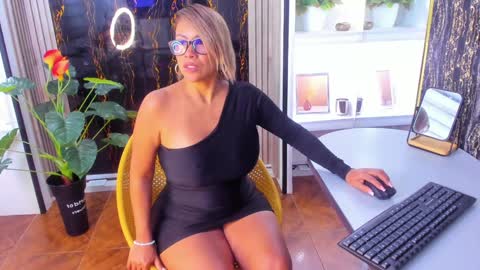 Snapshot of alixlong chatting on 25, 1, 2025 Alix online show from 25, 1, 2025