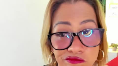 Snapshot of alixlong chatting on 7, 3, 2025 Alix online show from 7, 3, 2025