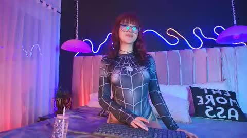 Snapshot of alixx_von_d chatting on 6, 7, 2026 Ali online show from 6, 7, 2026