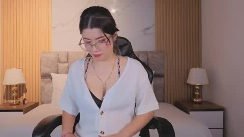 Snapshot of alkivamoon chatting on 24, 4, 2026 alkivamoon online show from 24, 4, 2026