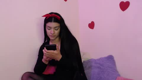 Lola online show from 16, 2, 2025