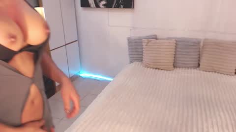 Miss Gia online show from 6, 2, 2025