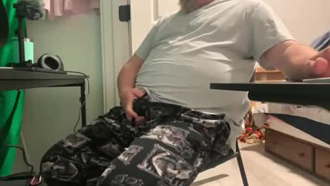 Allergictolove online show from 1, 11, 2025