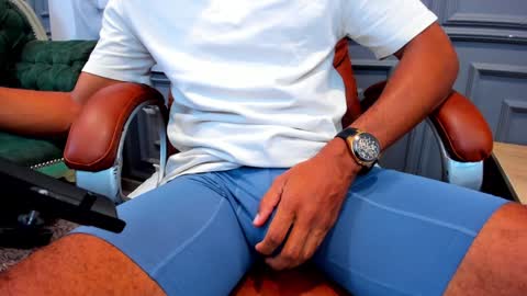                                 Help me reach 100 likes online show from 16, 12, 2024