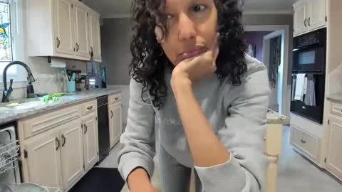 wishlist on bio online show from 23, 2, 2025