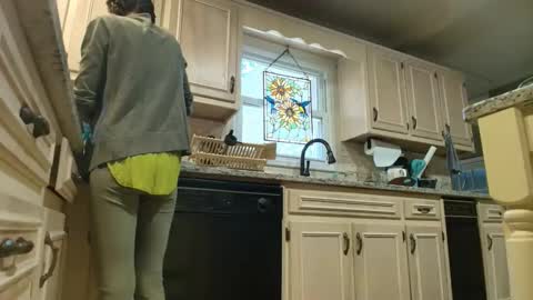 wishlist on bio online show from 18, 3, 2026