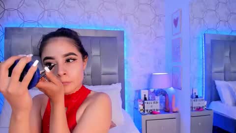 Snapshot of allicewinter chatting on 17, 9, 2025 AlliceWinter online show from 17, 9, 2025