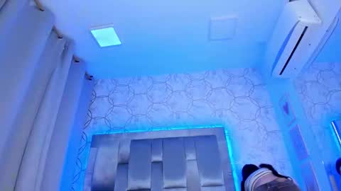 Snapshot of allicewinter chatting on 3, 10, 2025 AlliceWinter online show from 3, 10, 2025