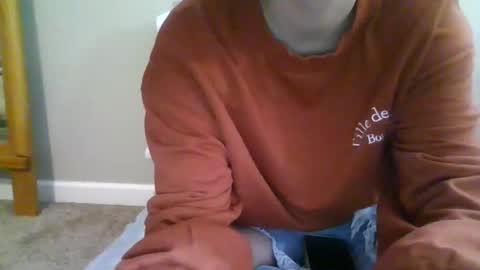 Snapshot of alliebearx chatting on 2, 10, 2025 alliebearx online show from 2, 10, 2025