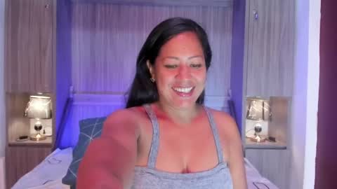 Snapshot of alliebennet chatting on 19, 4, 2026 ALISON online show from 19, 4, 2026