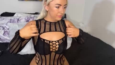 Snapshot of alliefyre chatting on 24, 3, 2026 Allie Fyre online show from 24, 3, 2026