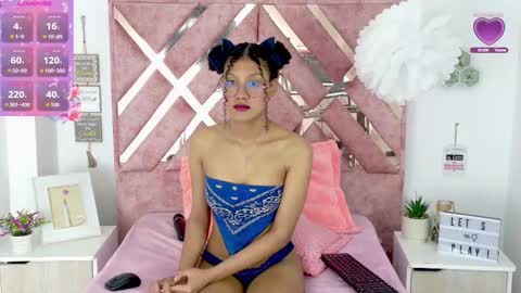 Snapshot of allis0n_ik chatting on 13, 11, 2025 ALLIS0N IK online show from 13, 11, 2025