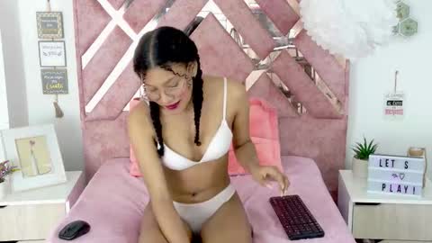 Snapshot of allis0n_ik chatting on 29, 11, 2025 ALLIS0N IK online show from 29, 11, 2025