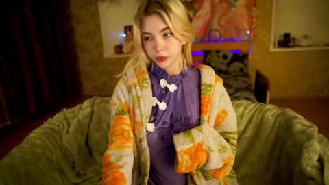 Snapshot of allison_cuty chatting on 19, 2, 2025 Allison online show from 19, 2, 2025