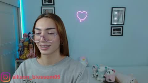 Snapshot of allisonblossom chatting on 7, 2, 2025   online show from 7, 2, 2025