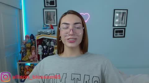 Snapshot of allisonblossom chatting on 8, 2, 2025   online show from 8, 2, 2025