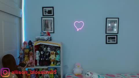 Snapshot of allisonblossom chatting on 26, 2, 2025   online show from 26, 2, 2025