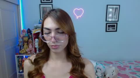 Snapshot of allisonblossom chatting on 28, 2, 2025   online show from 28, 2, 2025