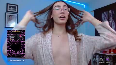 Snapshot of allisonblossom chatting on 1, 10, 2025   online show from 1, 10, 2025