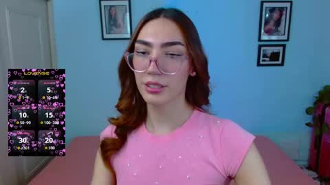 Snapshot of allisonblossom chatting on 21, 10, 2025   online show from 21, 10, 2025