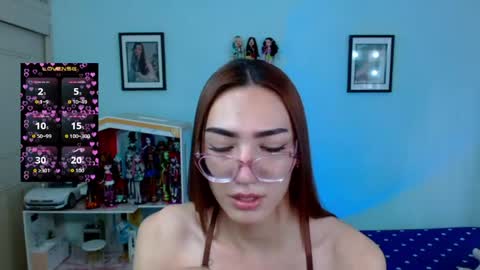 Snapshot of allisonblossom chatting on 8, 5, 2026 online show from 8, 5, 2026