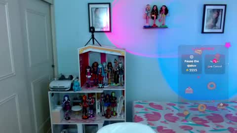 Snapshot of allisonblossom chatting on 22, 5, 2026 online show from 22, 5, 2026